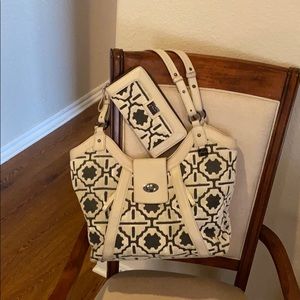 Barely used purse and wallet